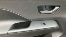 Hyundai KONA 115kW Advance 48kWh 5dr Auto Electric Hatchback